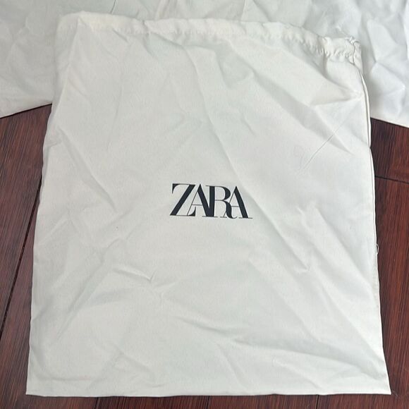 3 Smaller ZARA Dustbags - White Cloth Bags - Drawstring Closure - Picture 2 of 4